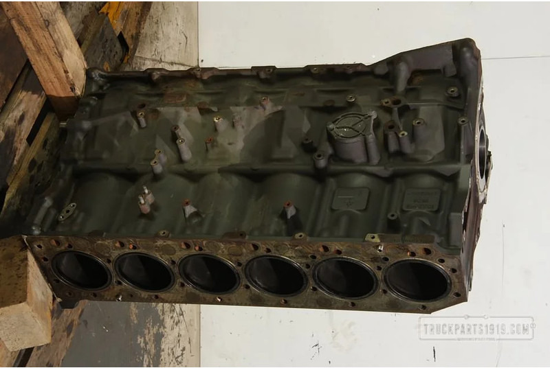 Renault Engines & Parts Cilinderblok Renault DXI11 - Cylinder block for Truck: picture 1 Renault Engines & Parts Cilinderblok Renault DXI11 - Cylinder block for Truck: picture 1
