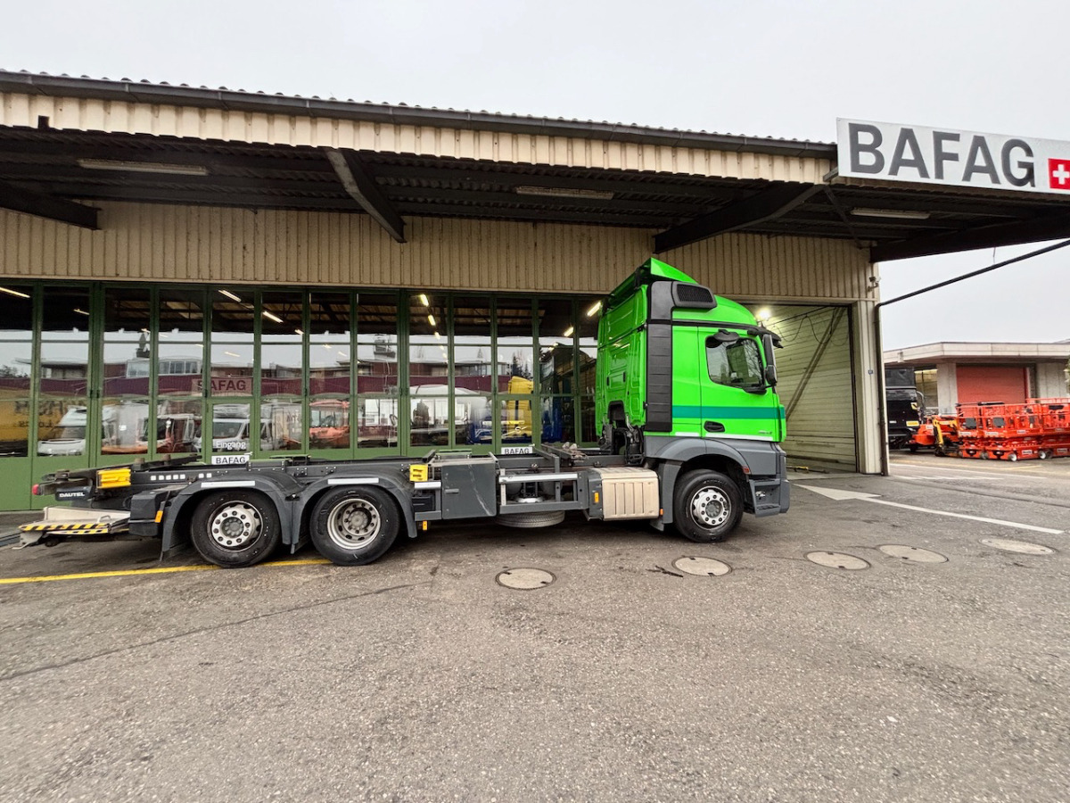MERCEDES Actros 2543 6x2 - Container transporter/ Swap body truck: picture 2 MERCEDES Actros 2543 6x2 - Container transporter/ Swap body truck: picture 2