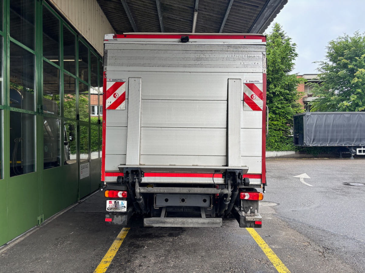 Box truck RENAULT D14.250: picture 12