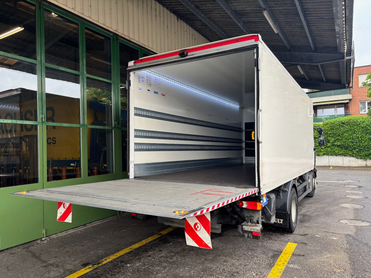 Box truck RENAULT D14.250: picture 14