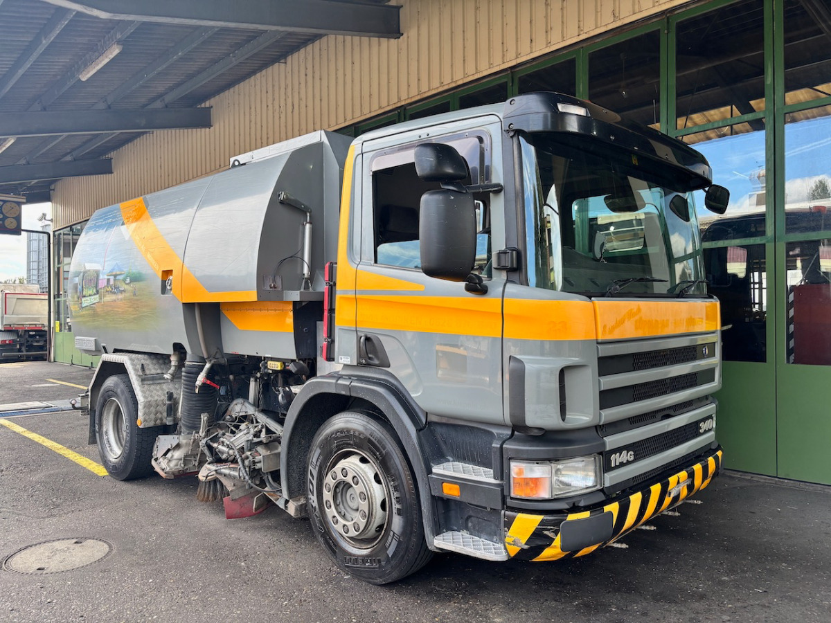 SCANIA P114 GB - Road sweeper: picture 1 SCANIA P114 GB - Road sweeper: picture 1