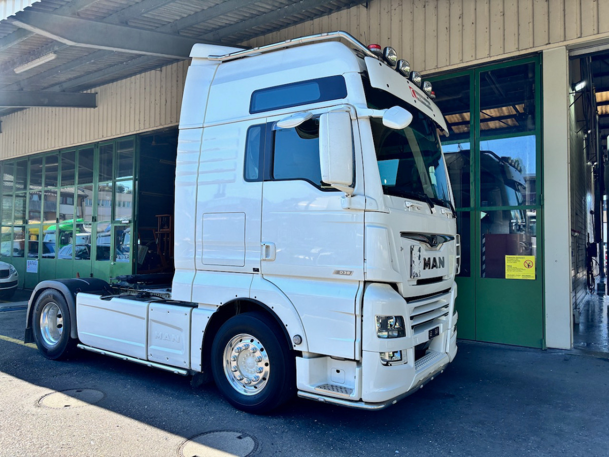 MAN TGX 18.640 - Tractor unit: picture 1 MAN TGX 18.640 - Tractor unit: picture 1