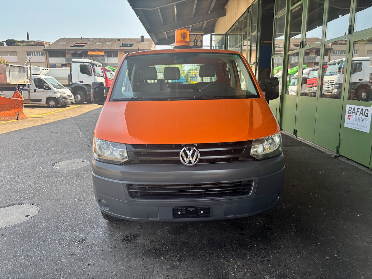 VW T5 Transporter - Flatbed van: picture 2 VW T5 Transporter - Flatbed van: picture 2