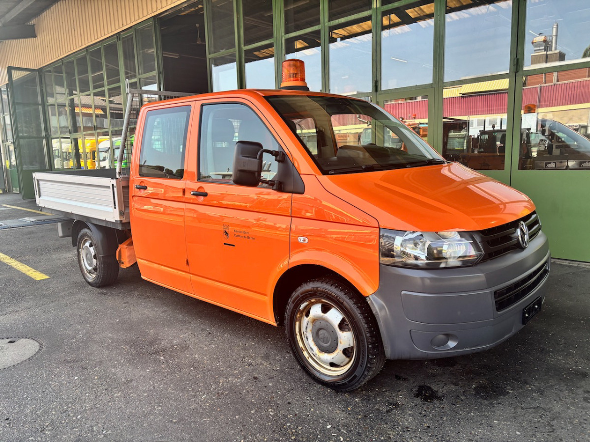 VW T5 Transporter - Flatbed van: picture 1 VW T5 Transporter - Flatbed van: picture 1