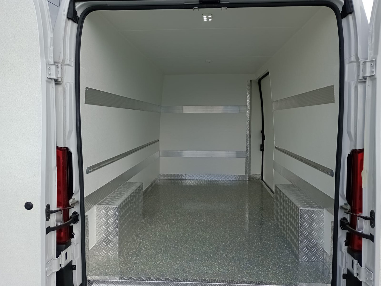 Fiat Ducato 140 L3H2 Kühlkasten - Refrigerated van: picture 1 Fiat Ducato 140 L3H2 Kühlkasten - Refrigerated van: picture 1