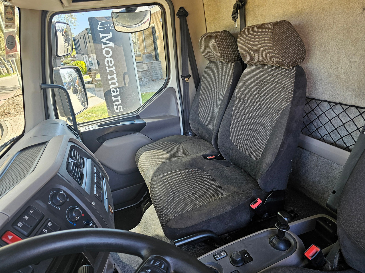 Skip loader truck DAF LF 220 Euro 6: picture 8 Skip loader truck DAF LF 220 Euro 6: picture 8