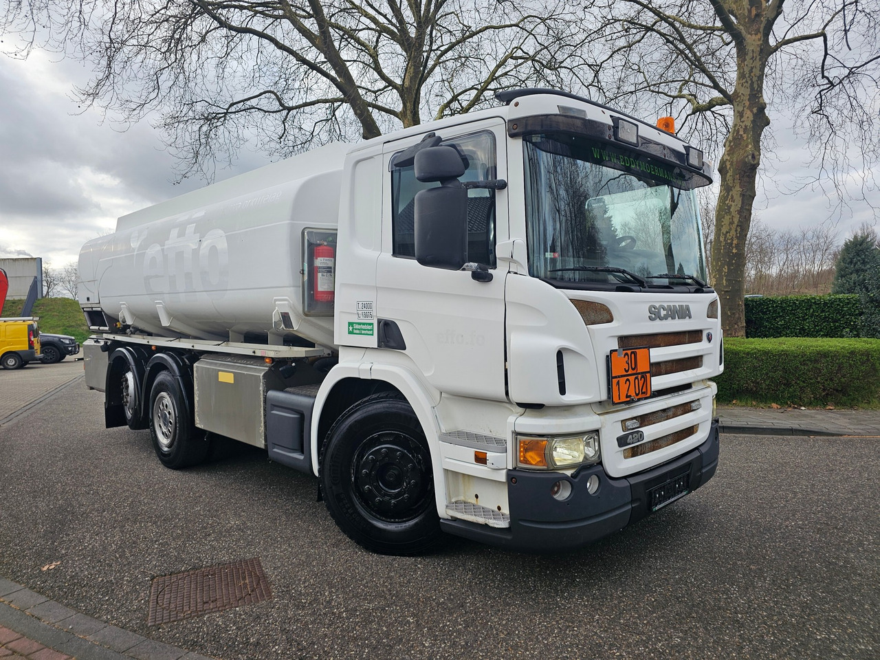 Scania P420 6x2*4 - Tank truck: picture 1 Scania P420 6x2*4 - Tank truck: picture 1