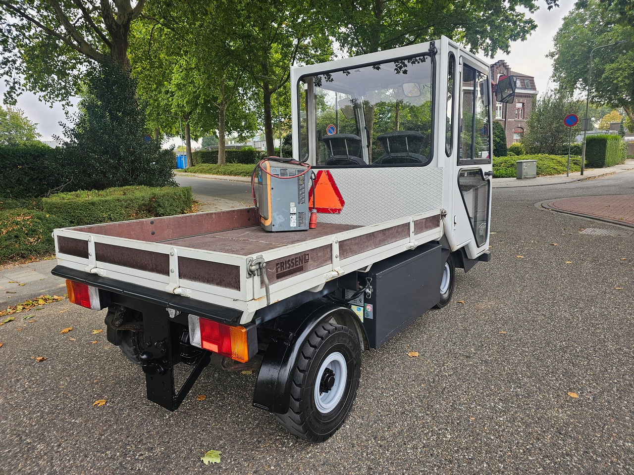 Simai PE20 LL - Tow tractor: picture 4 Simai PE20 LL - Tow tractor: picture 4