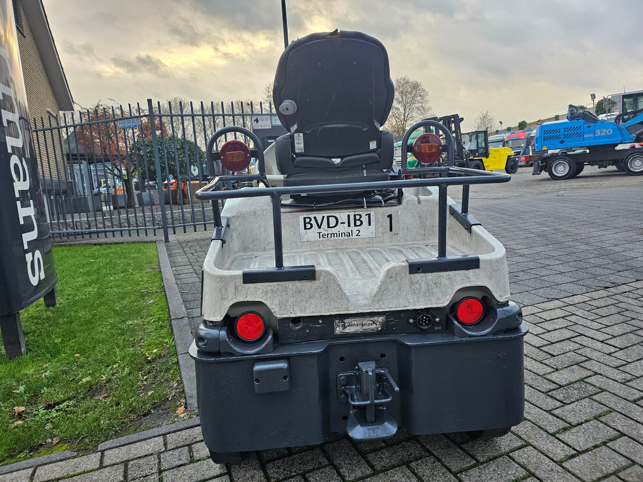Tow tractor Still R06 Electro: picture 7