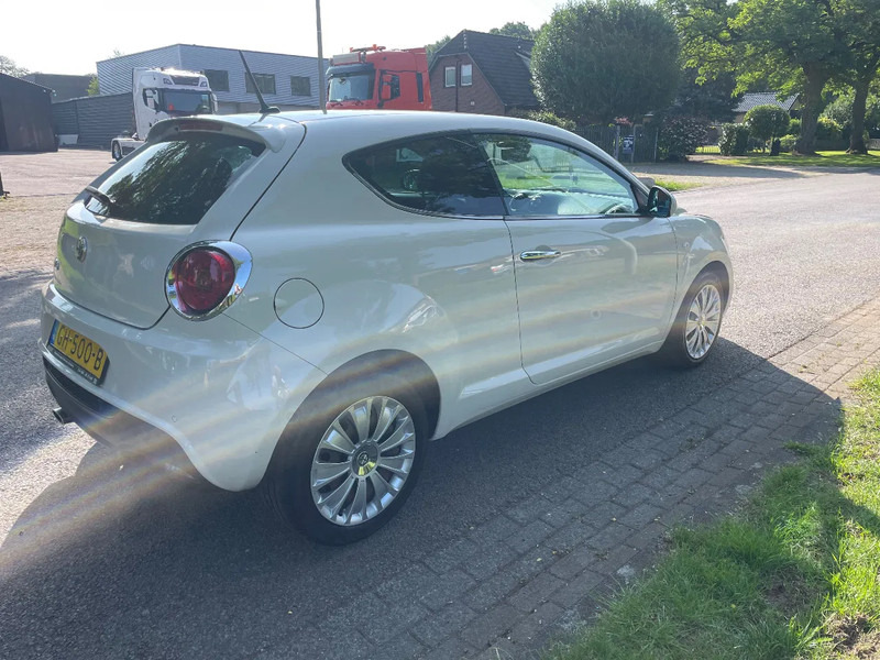 Alfa Romeo MiTo ALFA MITO Diesel ZEER MOOI - Hatchback: picture 5 Alfa Romeo MiTo ALFA MITO Diesel ZEER MOOI - Hatchback: picture 5