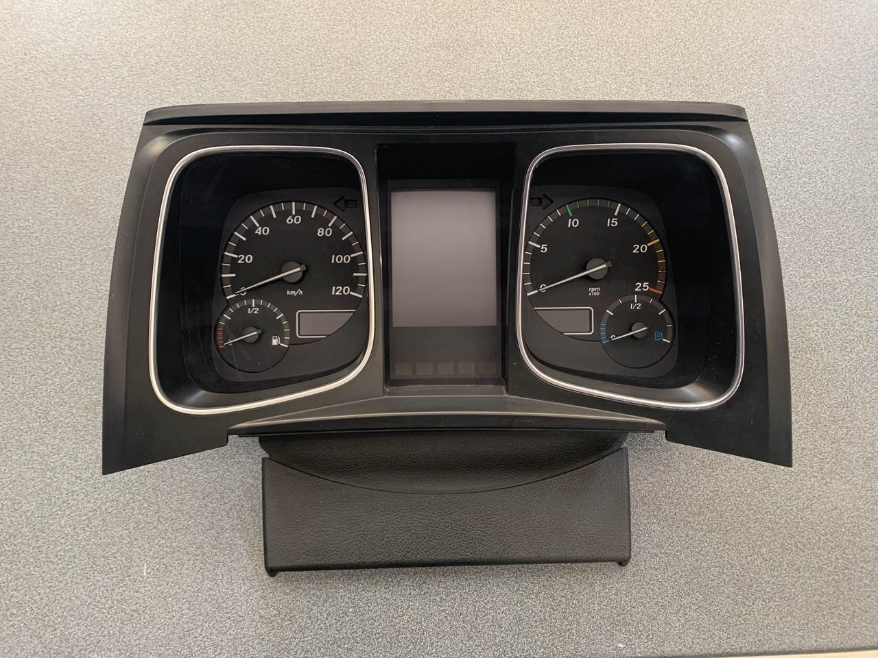 ELECTRONIC INSTRUMENT CLUSTER ACTROS MP4 - Tachograph for Truck: picture 1 ELECTRONIC INSTRUMENT CLUSTER ACTROS MP4 - Tachograph for Truck: picture 1