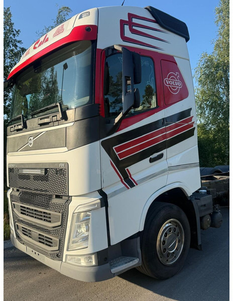 Cab chassis truck Volvo FH460 Globe 2016: picture 6 Cab chassis truck Volvo FH460 Globe 2016: picture 6