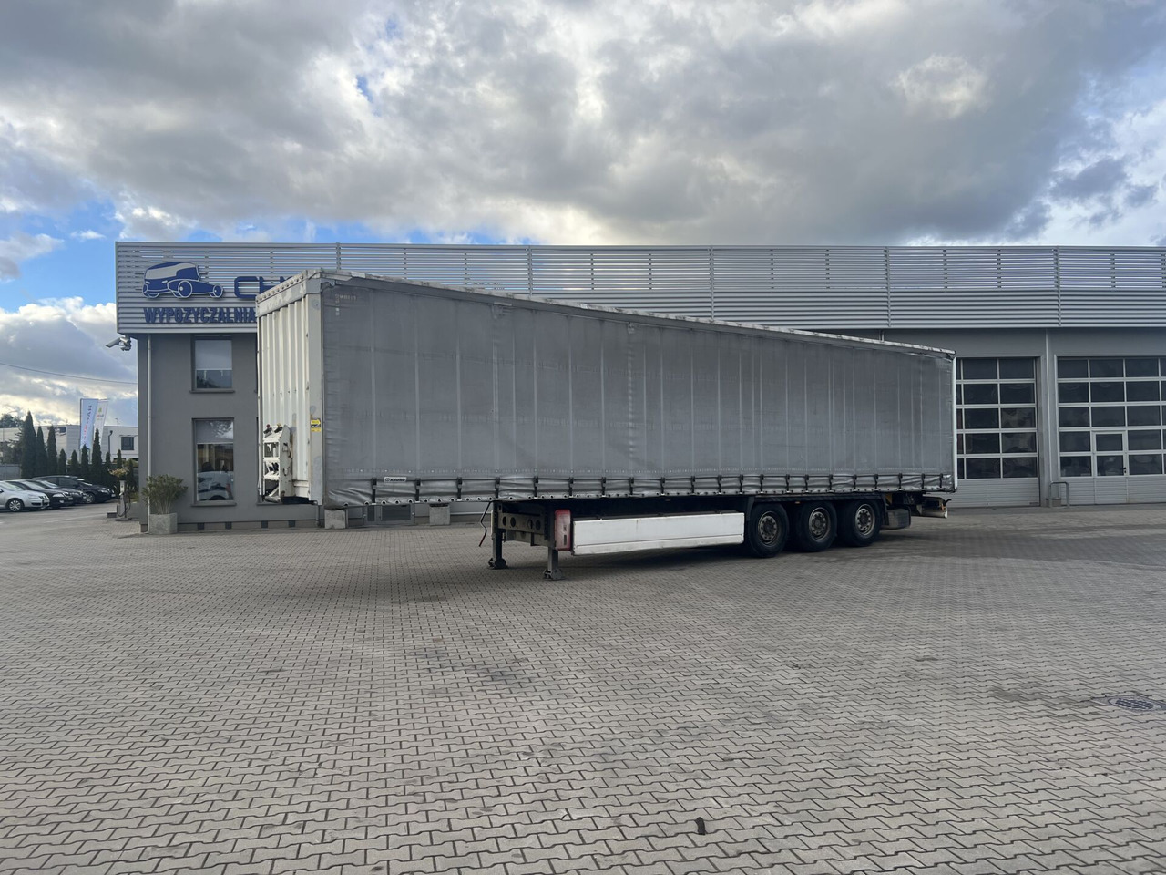 Naczepa ciężarowa KRONE - Curtainsider semi-trailer: picture 1 Naczepa ciężarowa KRONE - Curtainsider semi-trailer: picture 1