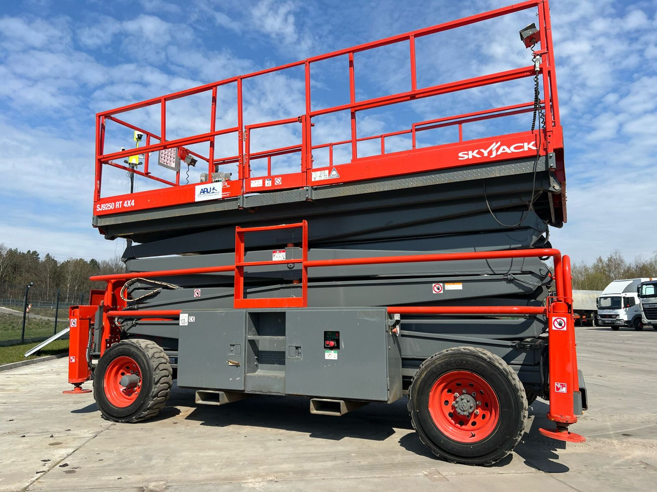 SKYJACK SJ 9250 4×4 - Scissor lift: picture 2 SKYJACK SJ 9250 4×4 - Scissor lift: picture 2