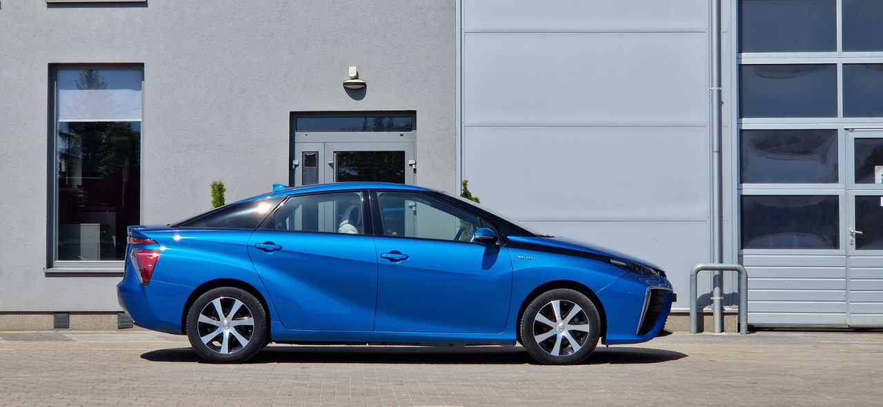 Toyota Mirai - Sedan: picture 3 Toyota Mirai - Sedan: picture 3