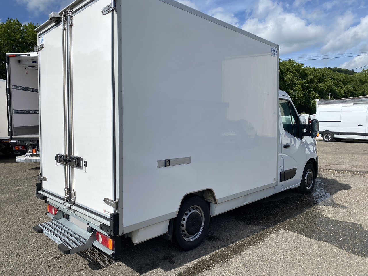 Refrigerated van for transportation of food RENAULT master: picture 8