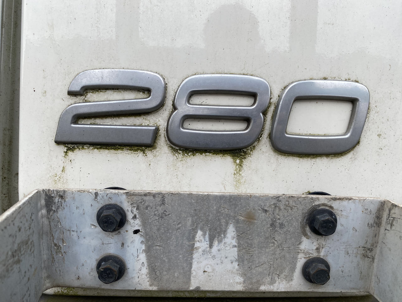 VOLVO FL 280 - Refrigerator truck: picture 5 VOLVO FL 280 - Refrigerator truck: picture 5