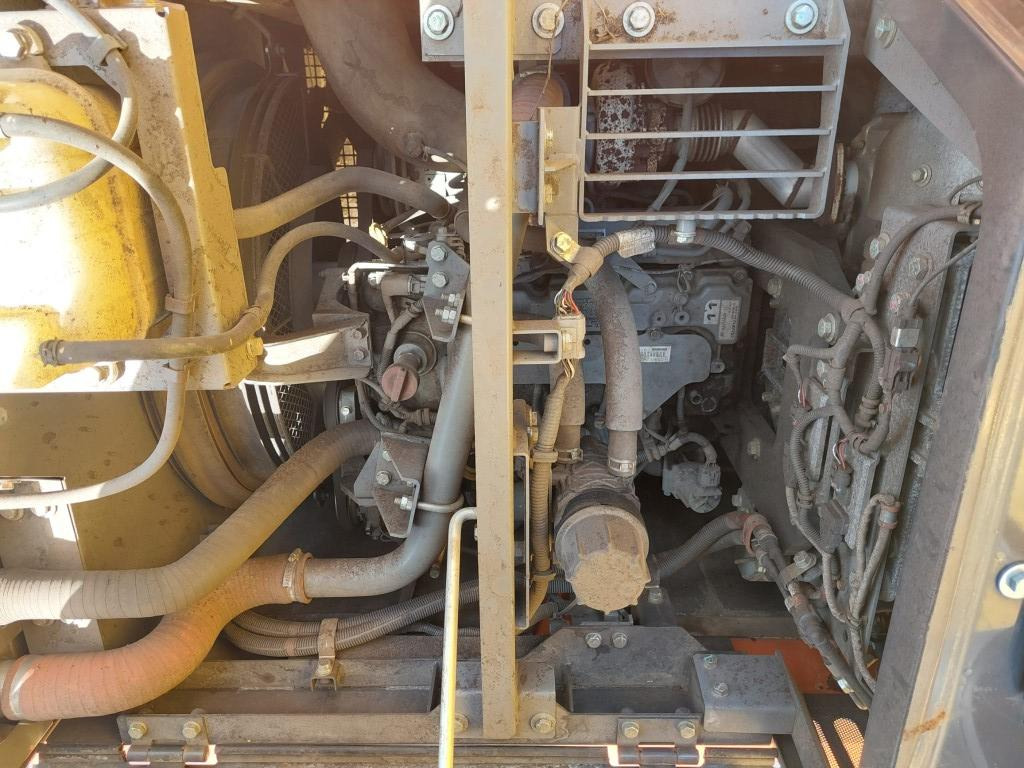 Crawler excavator Hitachi ZX160 LC-6: picture 14