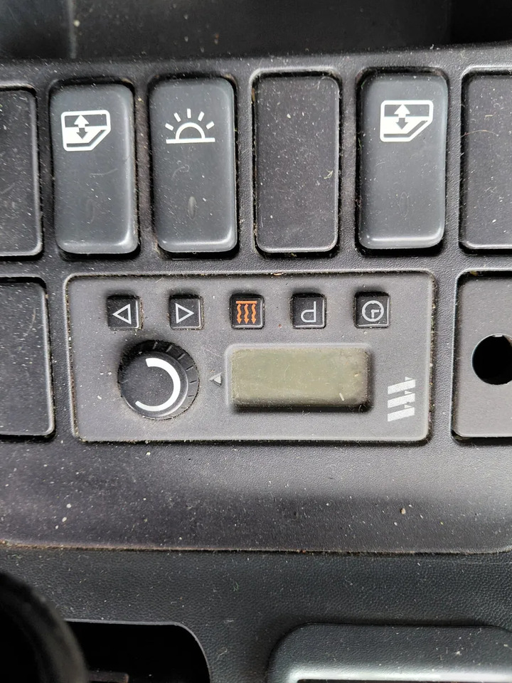 Curtainsider truck 2014 – Man TGM 18.250 2DR AUTO 4X2: picture 12