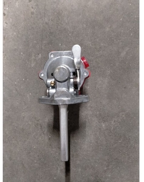 Case brandstof opvoerpomp - Fuel pump for Agricultural machinery: picture 3 Case brandstof opvoerpomp - Fuel pump for Agricultural machinery: picture 3