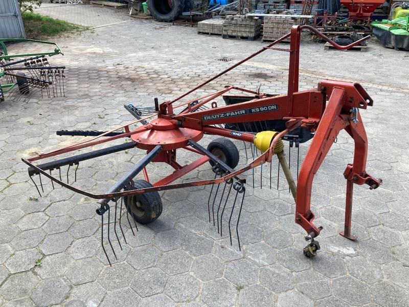 Deutz KS 90 Cirkelhark - Tedder/ Rake: picture 4 Deutz KS 90 Cirkelhark - Tedder/ Rake: picture 4