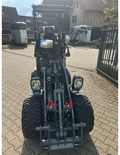 Giant G1500L X-tra - Loader: picture 3 Giant G1500L X-tra - Loader: picture 3