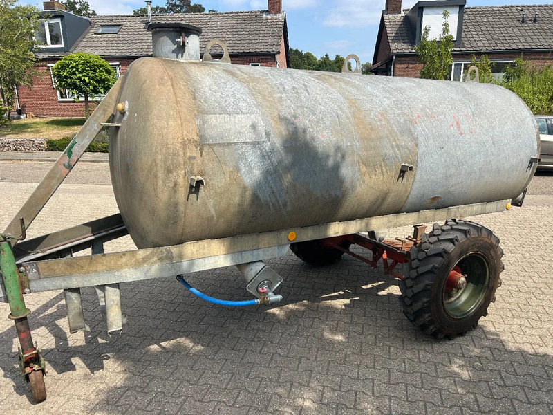 Watertank Watertank met drinkvlotter - Farm trailer: picture 5 Watertank Watertank met drinkvlotter - Farm trailer: picture 5