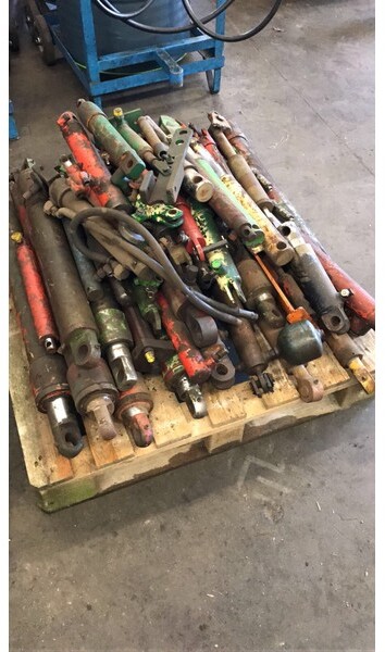 Grote partij hydraulische cilinders - Hydraulic cylinder for Agricultural machinery: picture 1 Grote partij hydraulische cilinders - Hydraulic cylinder for Agricultural machinery: picture 1
