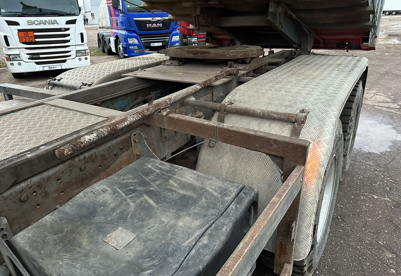 Tipper Scania 124C 6x6 steel: picture 8