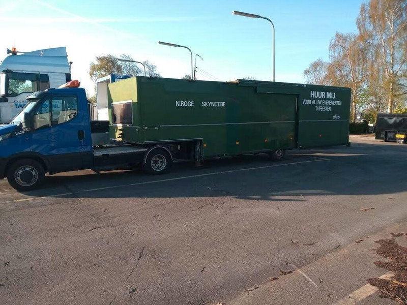 Buffet semi-trailer - Closed box semi-trailer: picture 4 Buffet semi-trailer - Closed box semi-trailer: picture 4