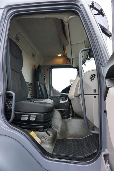 Dropside/ Flatbed truck, Crane truck DAF LF / 260 / ACC / SKRZYNIOWY + HDS / HYVA HC-183 / PILOT / ROTATO: picture 8