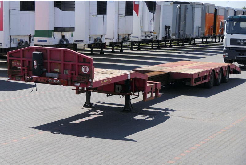 Faymonville NISKOPODWOZIE / ROZCIĄGANA / LAWETA / osie skrętne / wciągarka - Low loader semi-trailer: picture 3 Faymonville NISKOPODWOZIE / ROZCIĄGANA / LAWETA / osie skrętne / wciągarka - Low loader semi-trailer: picture 3