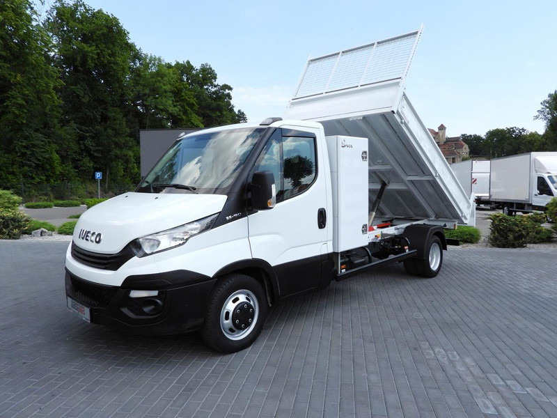 Tipper van Iveco DAILY 35C15: picture 17