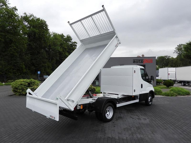 Iveco DAILY 35C16 - Tipper van: picture 3 Iveco DAILY 35C16 - Tipper van: picture 3