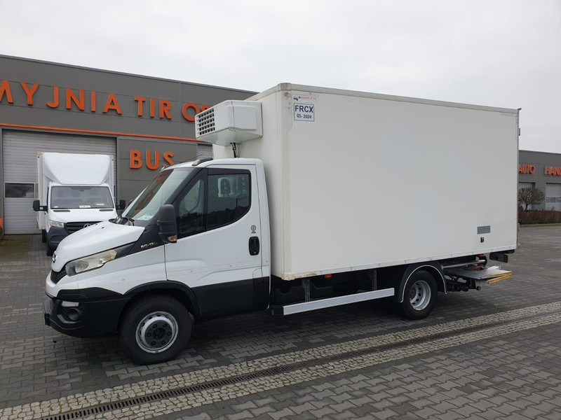 Iveco DAILY 60C15 60-150 TWO-CHAMBER REFRIGERATOR CONTAINER ISOTHERM F - Refrigerator truck: picture 3 Iveco DAILY 60C15 60-150 TWO-CHAMBER REFRIGERATOR CONTAINER ISOTHERM F - Refrigerator truck: picture 3