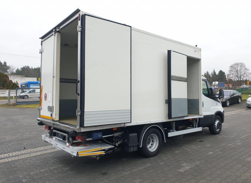 Iveco DAILY 60C15 60-150 TWO-CHAMBER REFRIGERATOR CONTAINER ISOTHERM F - Refrigerator truck: picture 1 Iveco DAILY 60C15 60-150 TWO-CHAMBER REFRIGERATOR CONTAINER ISOTHERM F - Refrigerator truck: picture 1
