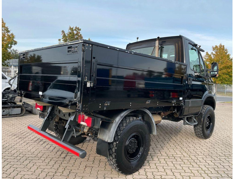 Iveco Daily 35S17 Flatbed 4x4 - Flatbed van: picture 3 Iveco Daily 35S17 Flatbed 4x4 - Flatbed van: picture 3
