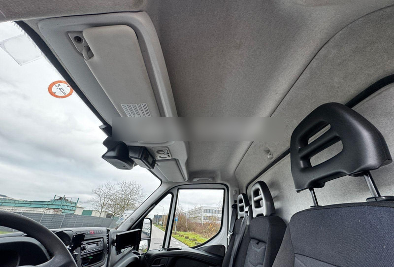 Refrigerator truck Iveco Daily 70C21: picture 19