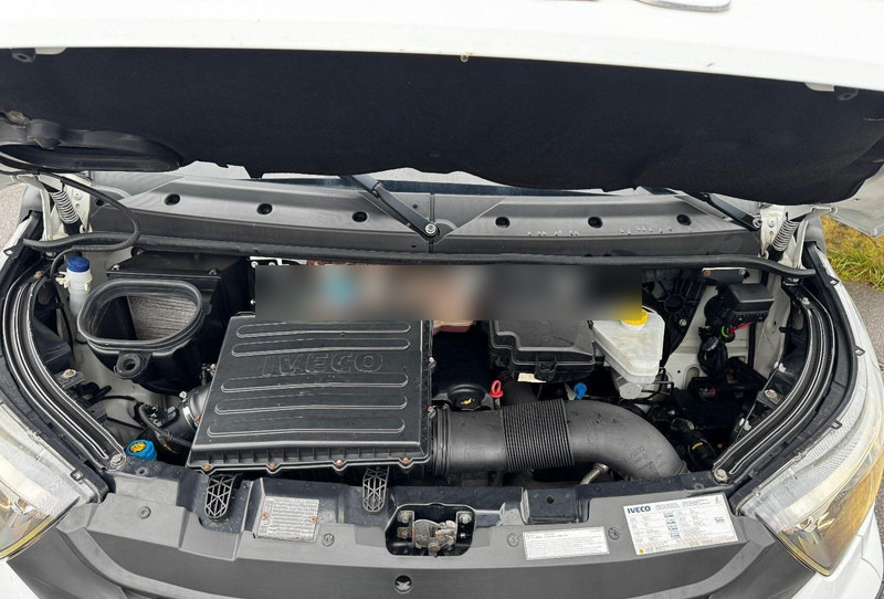 Refrigerator truck Iveco Daily 70C21: picture 15