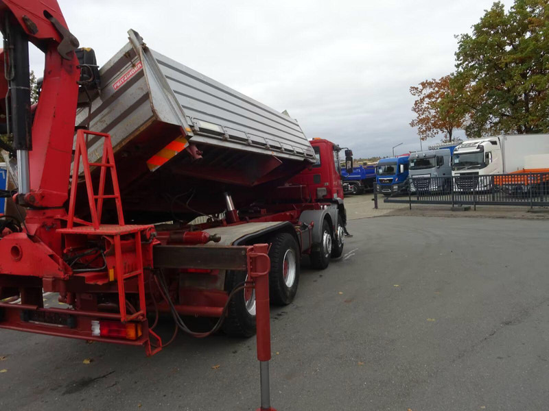 Tipper, Crane truck Iveco EuroTrakker 32.340 - 3 way tipper truck + crane: picture 8