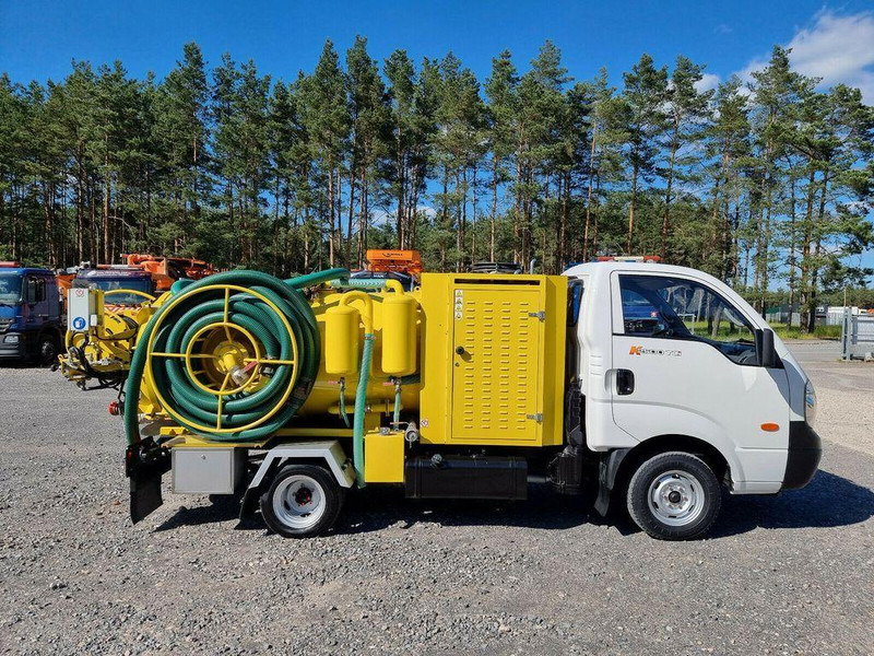 Kia Csatornatisztító - Vacuum truck: picture 4 Kia Csatornatisztító - Vacuum truck: picture 4