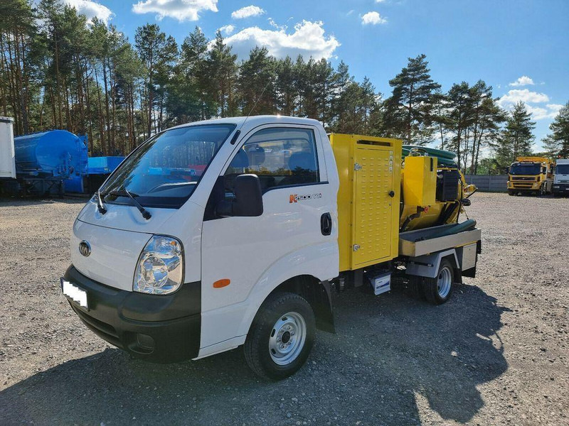 Kia Csatornatisztító - Vacuum truck: picture 1 Kia Csatornatisztító - Vacuum truck: picture 1