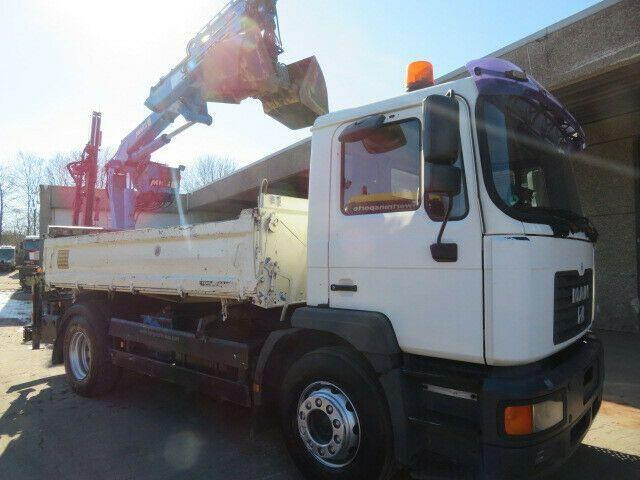 MAN 18.28 - Tipper, Crane truck: picture 2 MAN 18.28 - Tipper, Crane truck: picture 2