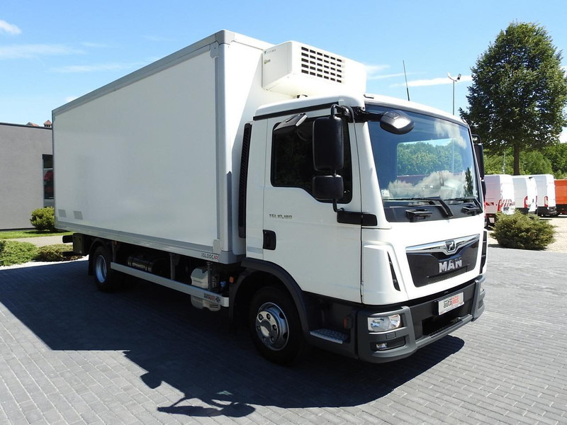 MAN TGL 10.180 KONTENER CHŁODNIA -20*C 11 PALET ZASILANIE 230V KLIMA - Refrigerator truck: picture 4 MAN TGL 10.180 KONTENER CHŁODNIA -20*C 11 PALET ZASILANIE 230V KLIMA - Refrigerator truck: picture 4