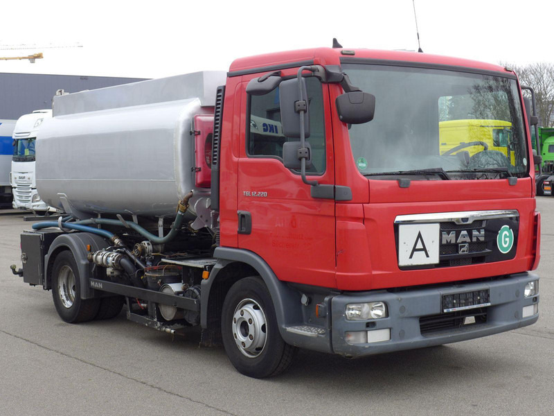MAN TGL 12.220 TÜV*E5*Schalter*ADR*8030L* - Tank truck: picture 1 MAN TGL 12.220 TÜV*E5*Schalter*ADR*8030L* - Tank truck: picture 1