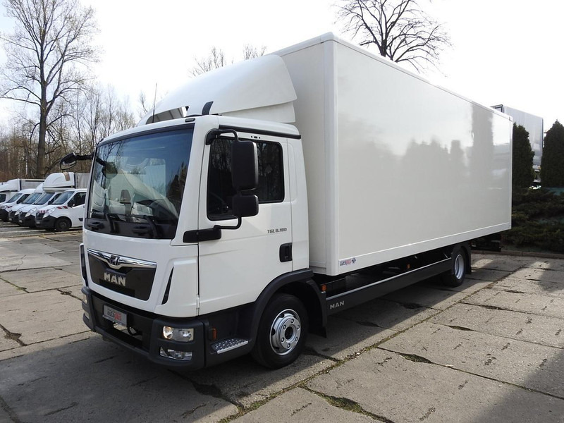Box truck MAN TGL 8.18 KONTENER 16 PALET TEMPOMAT BLIŹNIACZE KOŁA 180KM [ 36: picture 6 Box truck MAN TGL 8.18 KONTENER 16 PALET TEMPOMAT BLIŹNIACZE KOŁA 180KM [ 36: picture 6