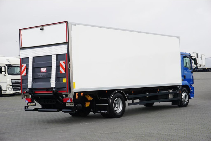 MAN TGM / 18.250 / EURO 6 / IZOTERMA + WINDA / 19 PALET / OTWIERANY - Refrigerator truck: picture 5 MAN TGM / 18.250 / EURO 6 / IZOTERMA + WINDA / 19 PALET / OTWIERANY - Refrigerator truck: picture 5