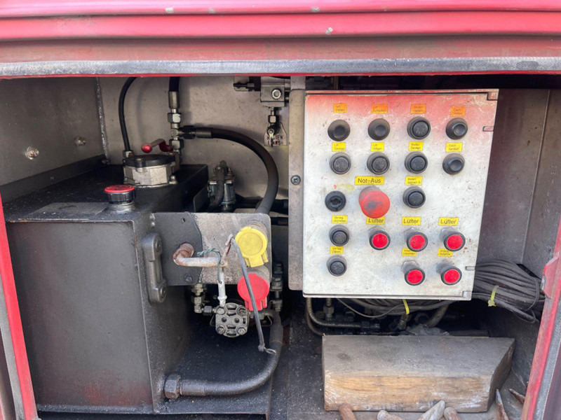 Livestock truck MAN TGX 26.400 6x2-2 LL 3 Stück Finkl Hubdach: picture 15 Livestock truck MAN TGX 26.400 6x2-2 LL 3 Stück Finkl Hubdach: picture 15