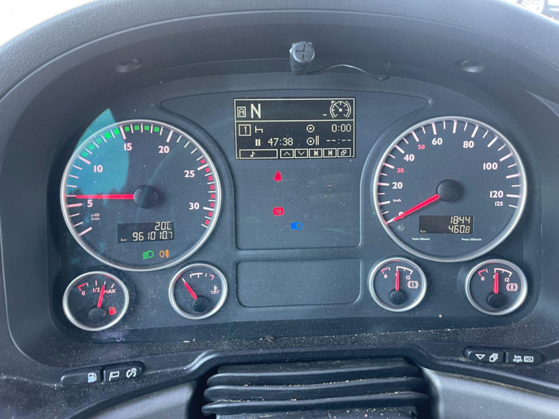 Livestock truck MAN TGX 26.400 6x2-2 LL 3 Stück Finkl Hubdach: picture 19 Livestock truck MAN TGX 26.400 6x2-2 LL 3 Stück Finkl Hubdach: picture 19