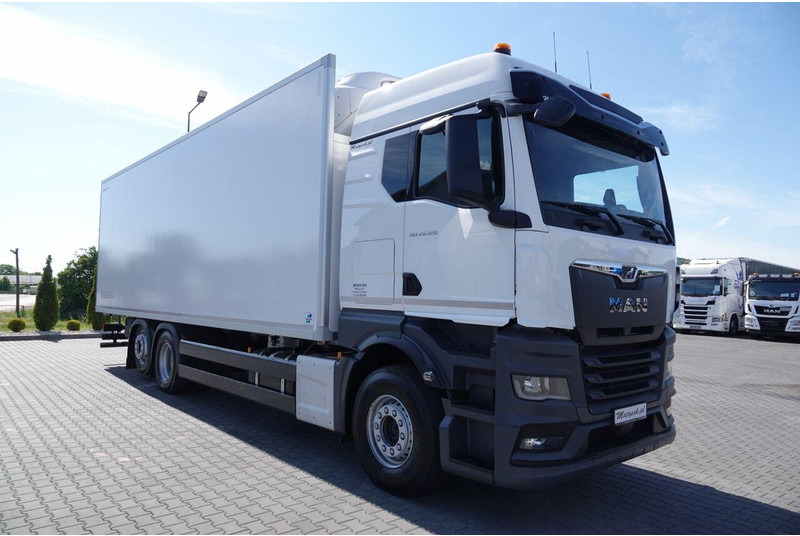 MAN TGX 26.520 / 6x2 / CHŁODNIA -8,6 M / AGREGAT THERMO KING T-1000R - Refrigerator truck: picture 3 MAN TGX 26.520 / 6x2 / CHŁODNIA -8,6 M / AGREGAT THERMO KING T-1000R - Refrigerator truck: picture 3